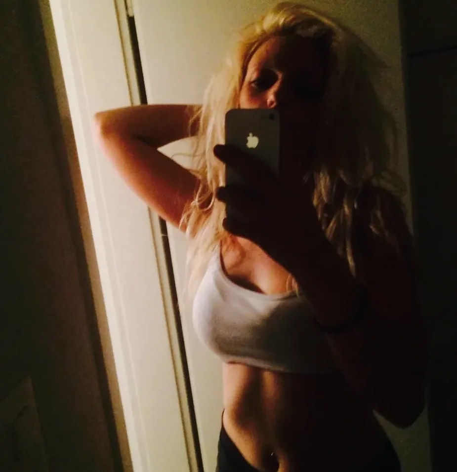 Ada, 33