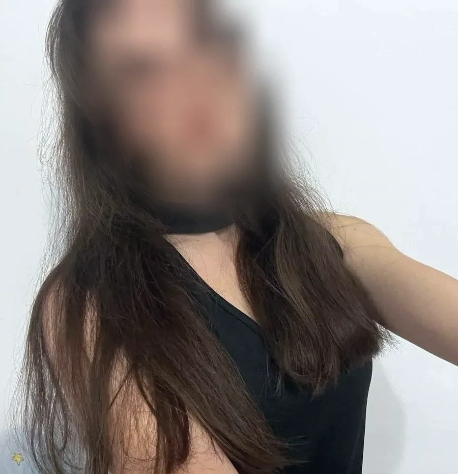 Amy, 32