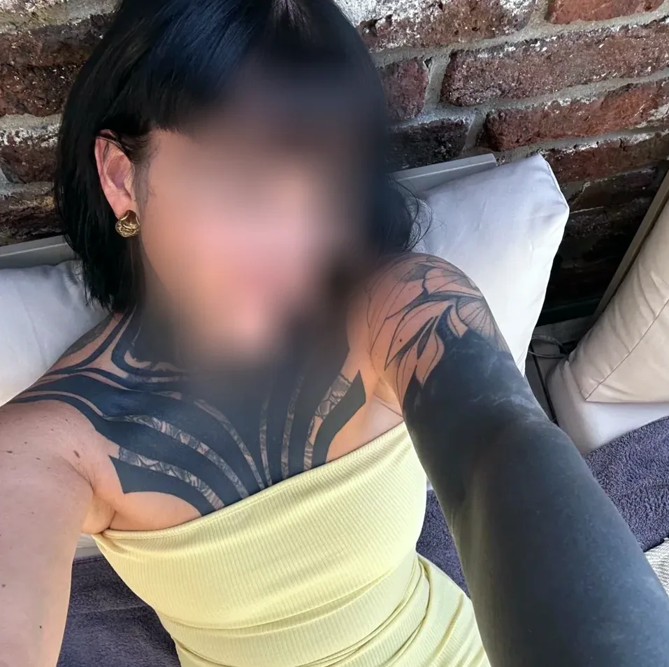 Ffion, 35