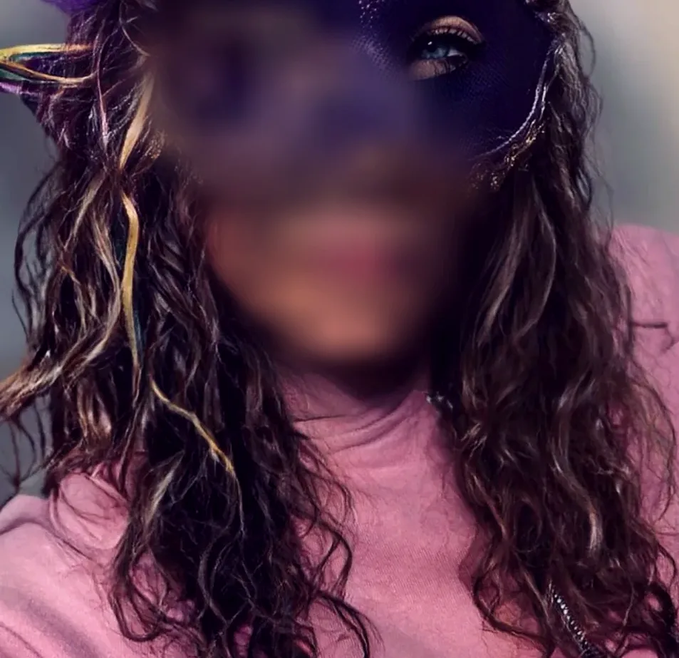 Ffion, 31
