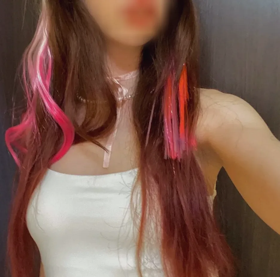 Leila, 22