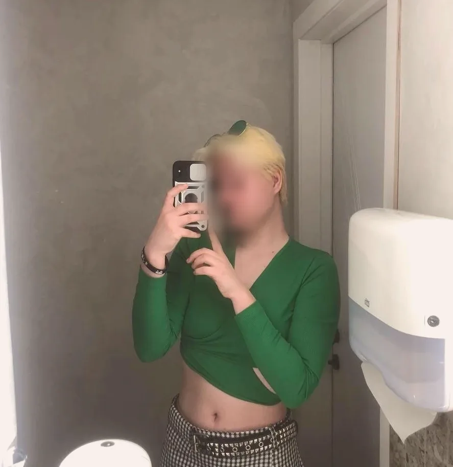 Rachel, 20